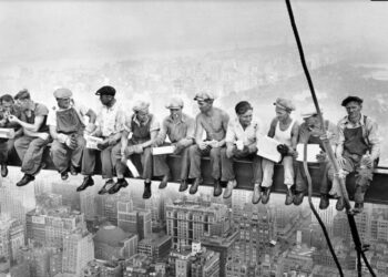 Những trăn trở của công nhân khi đọc lịch sử – Bertolt Brecht